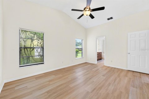 Villa ou maison à vendre à Oviedo, Floride: 4 chambres, 188.96 m2 № 2417108 - photo 17