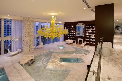 Condo in Miami, Florida, 1 bedroom  № 1487528 - photo 8