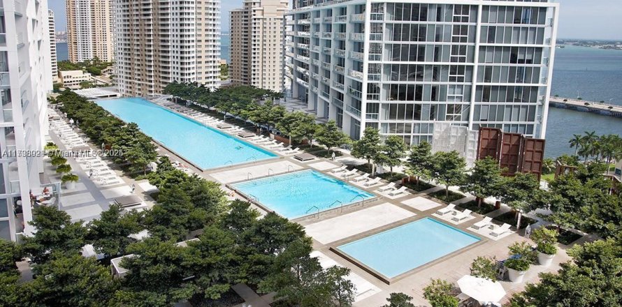 Condominio en Miami, Florida, 1 dormitorio № 1487528
