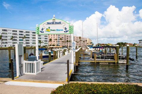 Condominio en venta en Gulfport, Florida, 2 dormitorios, 104.05 m2 № 1778142 - foto 30