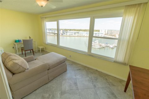 Condominio en venta en Gulfport, Florida, 2 dormitorios, 104.05 m2 № 1778142 - foto 7