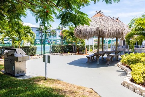 Condominio en venta en Gulfport, Florida, 2 dormitorios, 104.05 m2 № 1778142 - foto 25