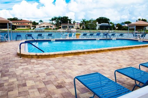 Condominio en venta en Gulfport, Florida, 2 dormitorios, 104.05 m2 № 1778142 - foto 19