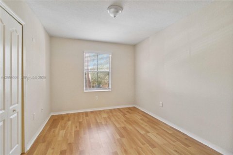 Touwnhouse à louer à Miramar, Floride: 2 chambres, 110.55 m2 № 2070982 - photo 17