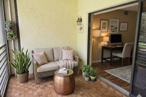 Condo in Tamarac, Florida, 2 bedrooms  № 2191566 - photo 16