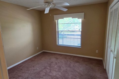Condo in Tamarac, Florida, 2 bedrooms  № 2191566 - photo 14