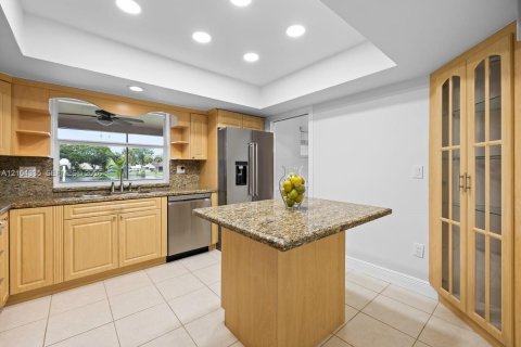 Casa en venta en Pembroke Pines, Florida, 3 dormitorios, 178.09 m2 № 2411999 - foto 7