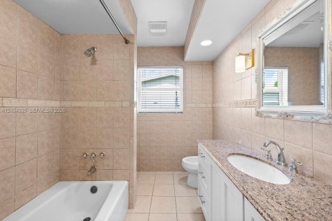 Casa en venta en Pembroke Pines, Florida, 3 dormitorios, 178.09 m2 № 2411999 - foto 12