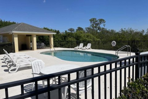 Adosado en alquiler en Winter Haven, Florida, 2 dormitorios, 131.83 m2 № 1725001 - foto 2