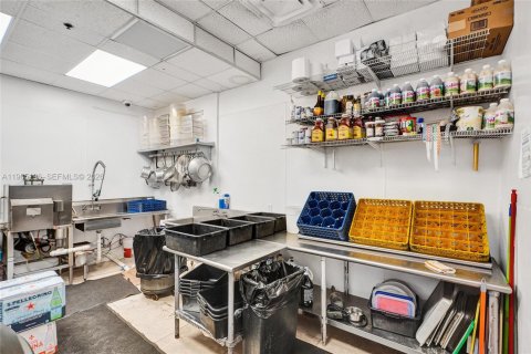 Commercial property in North Miami, Florida № 2081180 - photo 30