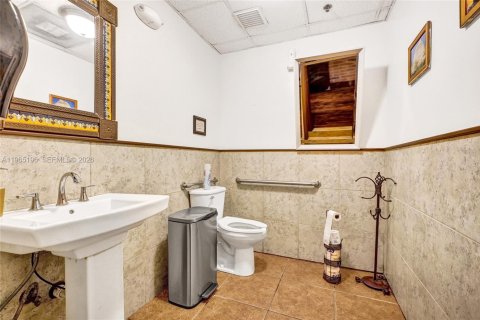 Commercial property in North Miami, Florida № 2081180 - photo 25