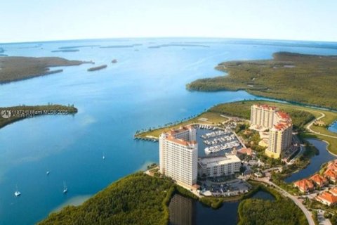 Propiedad comercial en venta en Cape Coral, Florida № 1756060 - foto 6