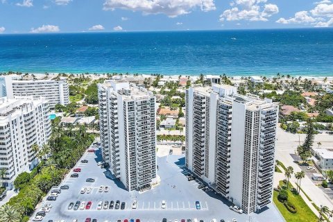 Condominio en Fort Lauderdale, Florida, 1 dormitorio  № 2168220