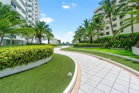 Copropriété à louer à Miami Beach, Floride: 49.7 m2 № 1985283 - photo 17