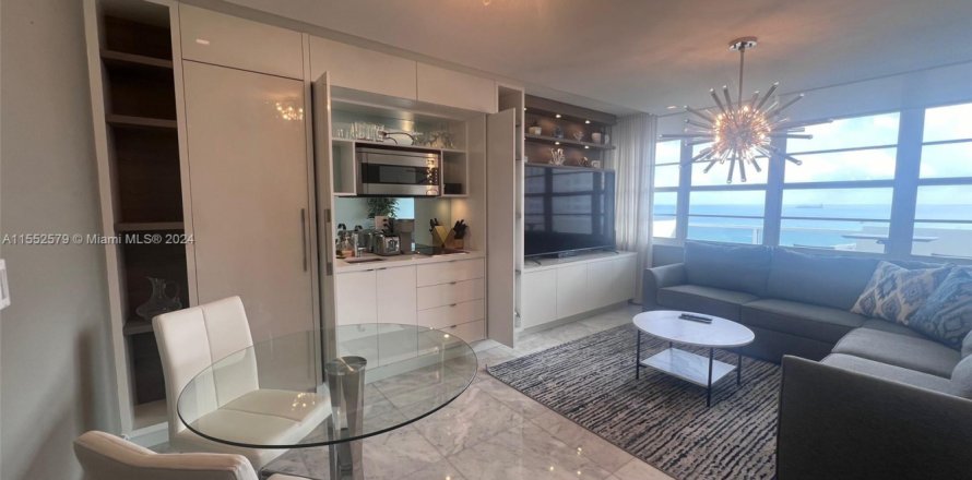 Studio à Condo à Miami Beach, Floride № 1985283