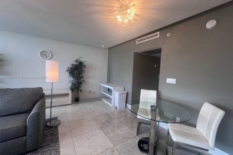 Copropriété à louer à Miami Beach, Floride: 49.7 m2 № 1985283 - photo 4