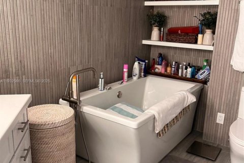 Снять в аренду кондоминиум в Санни-Айлс-Бич, Флорида 2 спальни, 196.95м2, № 1990990 - фото 16