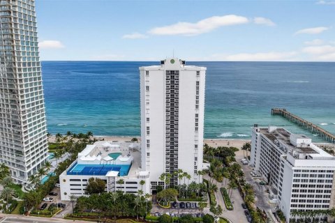 Condominio en alquiler en Sunny Isles Beach, Florida, 3 dormitorios, 196.95 m2 № 1990990 - foto 4