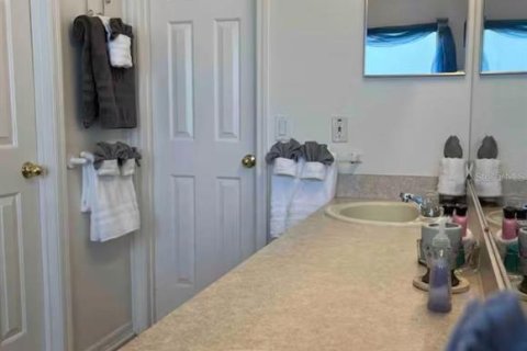 House in Kissimmee, Florida 4 bedrooms, 169.27 sq.m. № 2157154 - photo 13