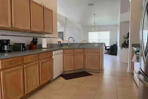 House in Kissimmee, Florida 4 bedrooms, 169.27 sq.m. № 2157154 - photo 8