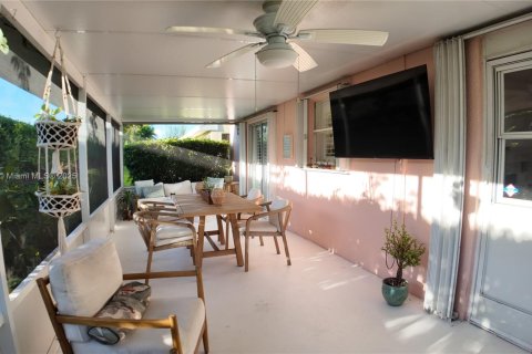 Купить виллу или дом в Хомстед, Флорида 2 спальни, 98.2м2, № 1979060 - фото 14