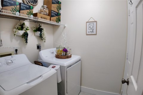 Купить виллу или дом в Хомстед, Флорида 2 спальни, 98.2м2, № 1979060 - фото 21