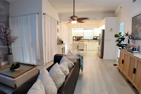 Купить виллу или дом в Хомстед, Флорида 2 спальни, 98.2м2, № 1979060 - фото 9