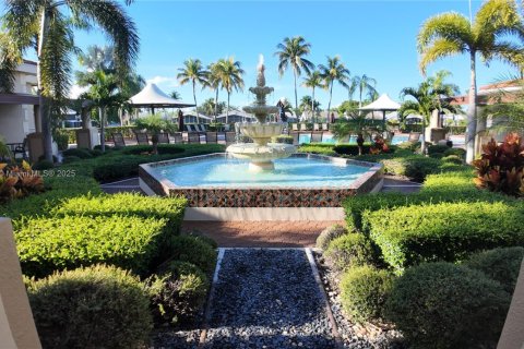 Купить виллу или дом в Хомстед, Флорида 2 спальни, 98.2м2, № 1979060 - фото 24