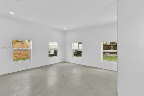 Villa ou maison à louer à Delray Beach, Floride: 2 chambres, 90.3 m2 № 2076557 - photo 28