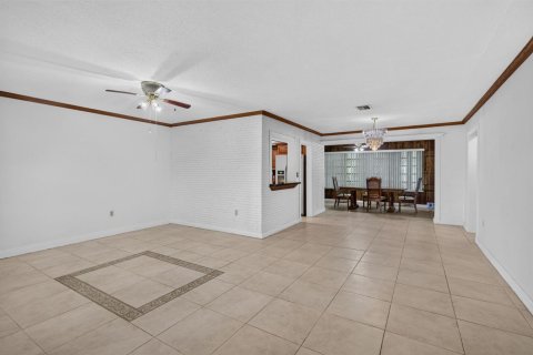 Villa ou maison à vendre à Miramar, Floride: 3 chambres, 154.03 m2 № 2398039 - photo 6