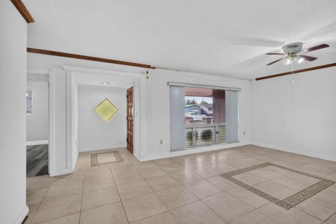 Villa ou maison à vendre à Miramar, Floride: 3 chambres, 154.03 m2 № 2398039 - photo 10