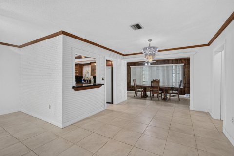 Villa ou maison à vendre à Miramar, Floride: 3 chambres, 154.03 m2 № 2398039 - photo 11
