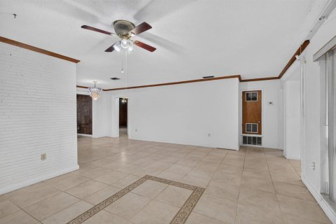 Villa ou maison à vendre à Miramar, Floride: 3 chambres, 154.03 m2 № 2398039 - photo 8
