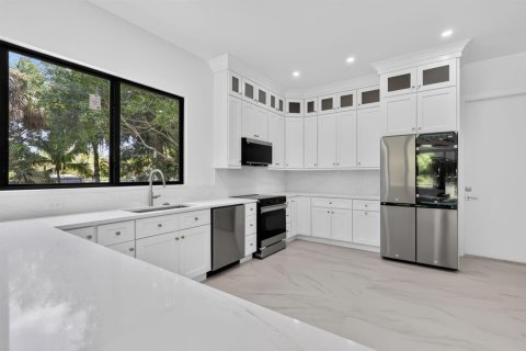 Villa ou maison à vendre à Lake Worth, Floride: 4 chambres, 234.11 m2 № 2261284 - photo 19