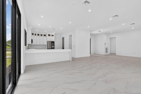 Villa ou maison à vendre à Lake Worth, Floride: 4 chambres, 234.11 m2 № 2261284 - photo 10