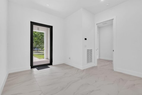 Villa ou maison à vendre à Lake Worth, Floride: 4 chambres, 234.11 m2 № 2261284 - photo 13