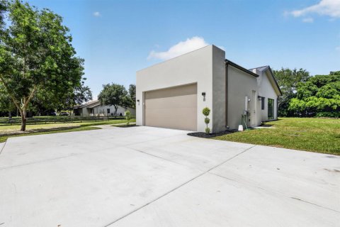 Villa ou maison à vendre à Lake Worth, Floride: 4 chambres, 234.11 m2 № 2261284 - photo 3