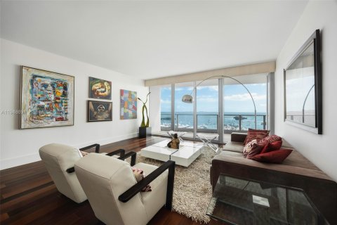 Condo in Miami, Florida, 3 bedrooms  № 2005064 - photo 4