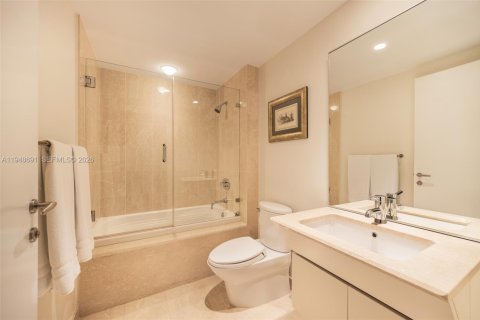 Condo in Miami, Florida, 3 bedrooms  № 2005064 - photo 20