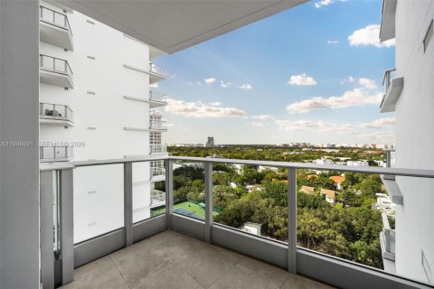 Condo in Miami, Florida, 3 bedrooms  № 2005064 - photo 23