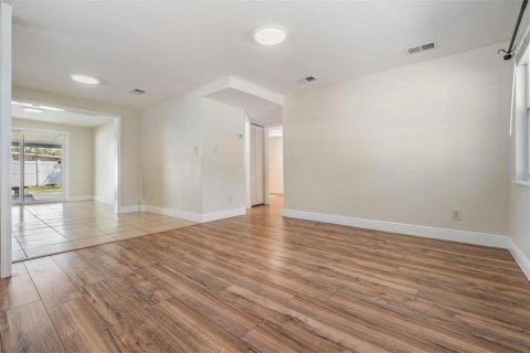 Villa ou maison à vendre à Largo, Floride: 2 chambres, 71.53 m2 № 1577562 - photo 14