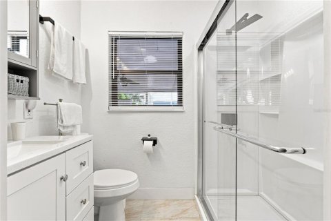 House in Port Charlotte, Florida 3 bedrooms, 190.64 sq.m. № 2315050 - photo 13