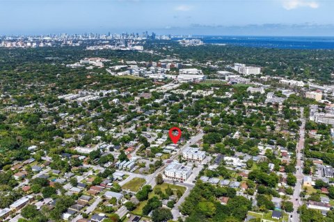Commercial property in South Miami, Florida 106.28 sq.m. № 2090649 - photo 30