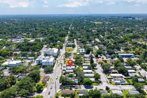 Commercial property in South Miami, Florida 106.28 sq.m. № 2090649 - photo 28