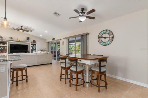 House in Port Charlotte, Florida 4 bedrooms, 209.87 sq.m. № 1609335 - photo 17