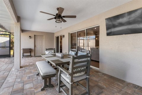 House in Port Charlotte, Florida 4 bedrooms, 209.87 sq.m. № 1609335 - photo 30