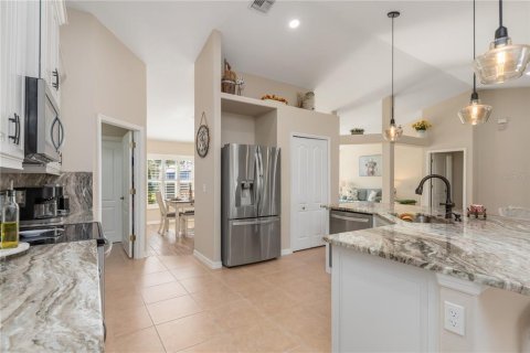 House in Port Charlotte, Florida 4 bedrooms, 209.87 sq.m. № 1609335 - photo 14