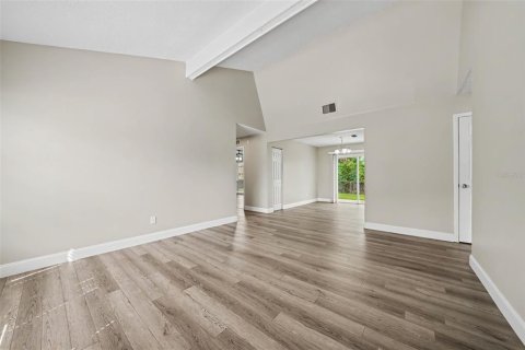 Casa en venta en Kissimmee, Florida, 3 dormitorios, 129.13 m2 № 2356379 - foto 2