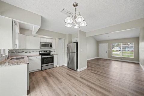 Casa en venta en Kissimmee, Florida, 3 dormitorios, 129.13 m2 № 2356379 - foto 7