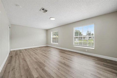 Casa en venta en Kissimmee, Florida, 3 dormitorios, 129.13 m2 № 2356379 - foto 10